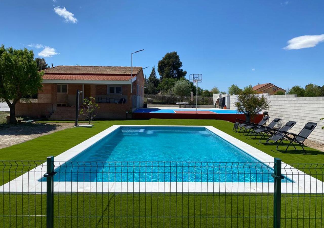 Casa Con Piscina, Villa Alarilla Fuentiduena de Tajo Exterior foto
